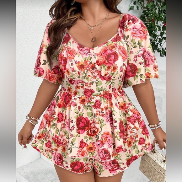 SHEIN Pants - NWOT Floral Pink Romper Size 1X